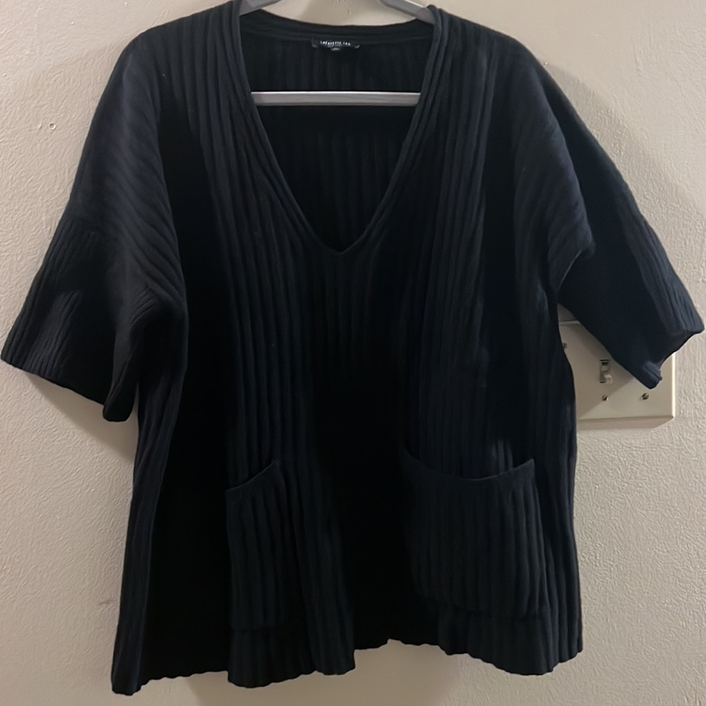 Lafayette 148, 100% wool boxy ribbed short sleeve V-neck sweater